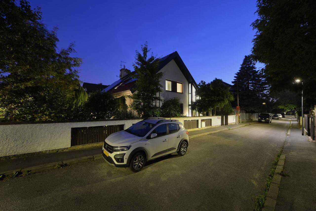 A. V. Pension Praha Luaran gambar